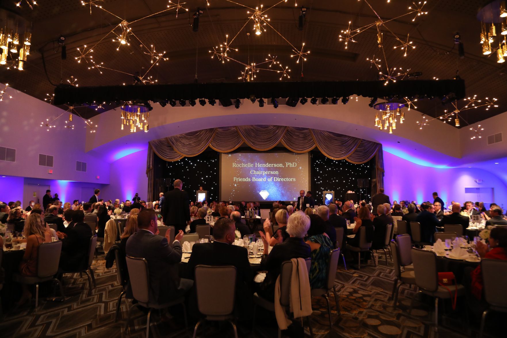 2019-Liver-Diamond-Gala-034.JPG